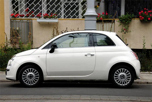 fiat 500 weißer Fiat 500 – Beispiel für Gebrauchtwagenankauf Schweich